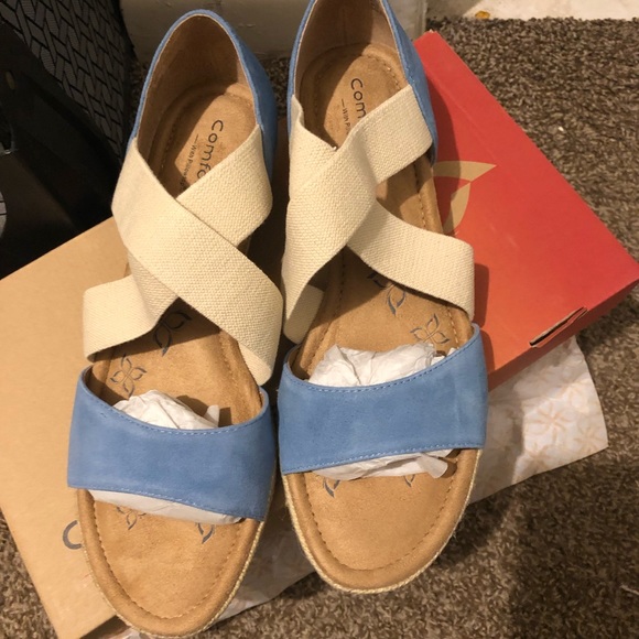 Comfortiva Womens brye Open Toe Casual Slide - Picture 4 of 11